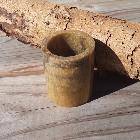 ✨SOLD✨Handmade Gold Epoxy Resin Holder - Picture 11 of 14